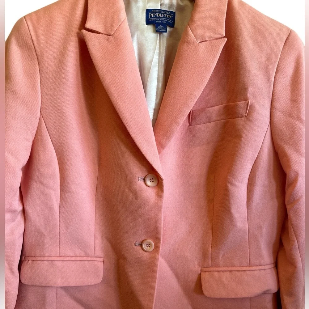 Pendleton Blazer Size 8 Petite Pink Notched Lapel Two Button Front Closure Lined